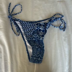 Blue patterned bikini bottom